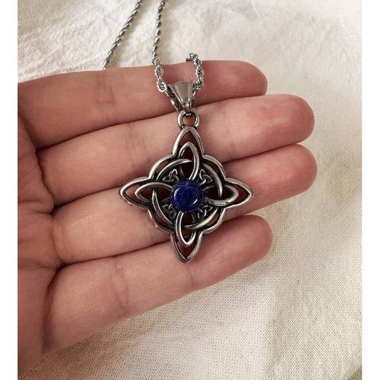 Collar Nudo De Bruja Piedra Lapislázuli + Cadena De Acero Nudo De Bruja Y Lapislázuli