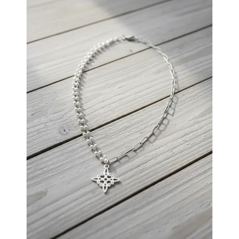 Collar Amuleto Nudo De Bruja Con Perlas Y Cadena Clip Acero Nudo De Bruja