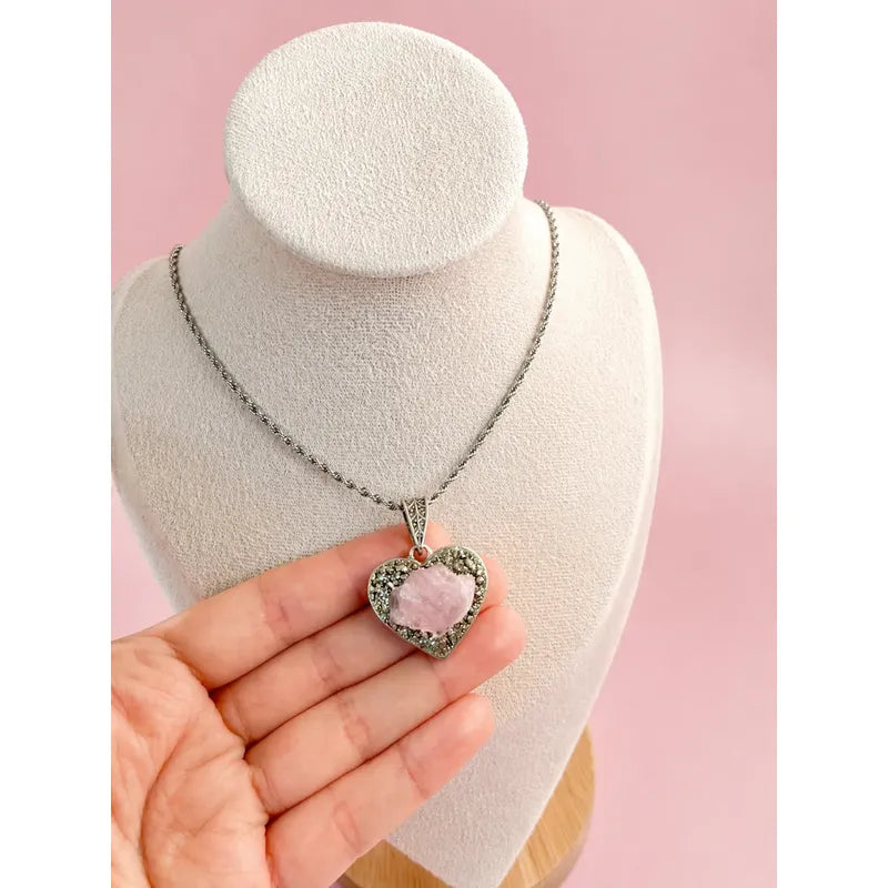 Collar Amor Y Abundancia Corazón Cuarzo Rosa + Pirita Corazón Cuarzo Y Pirita