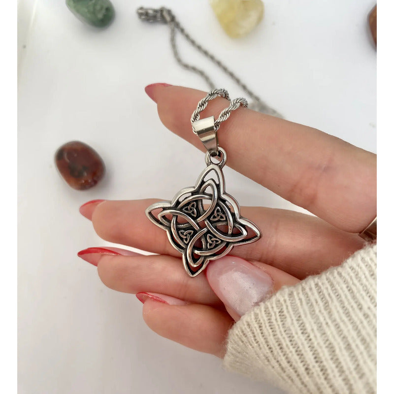 Collar Nudo De Bruja + Cadena De Acero Quirúrgico Regalo