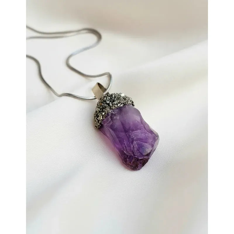 Collar Transmutación Punta De Amatista Con Pirita Y Cadena Punta De Amatista Con Pirita