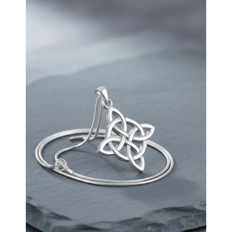 Collar Nudo De Bruja Relieve Con Cadena De Acero Mujer Nudo Bruja Simple
