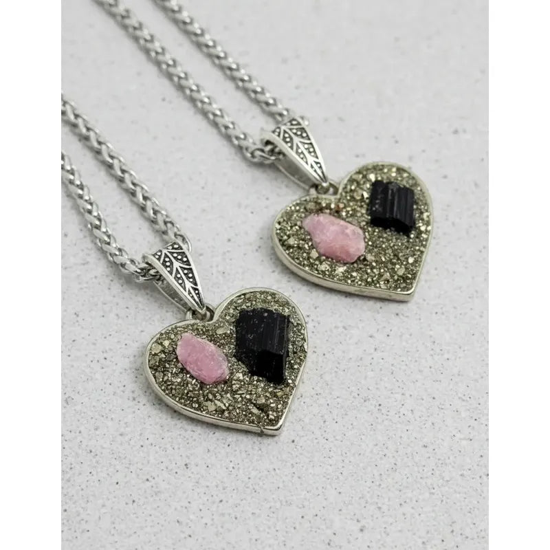 Collar Corazón Piedra Turmalina Rosa Negra Y Pirita + Cadena Corazón Pirita Y Turmalina Rosa Y Negra