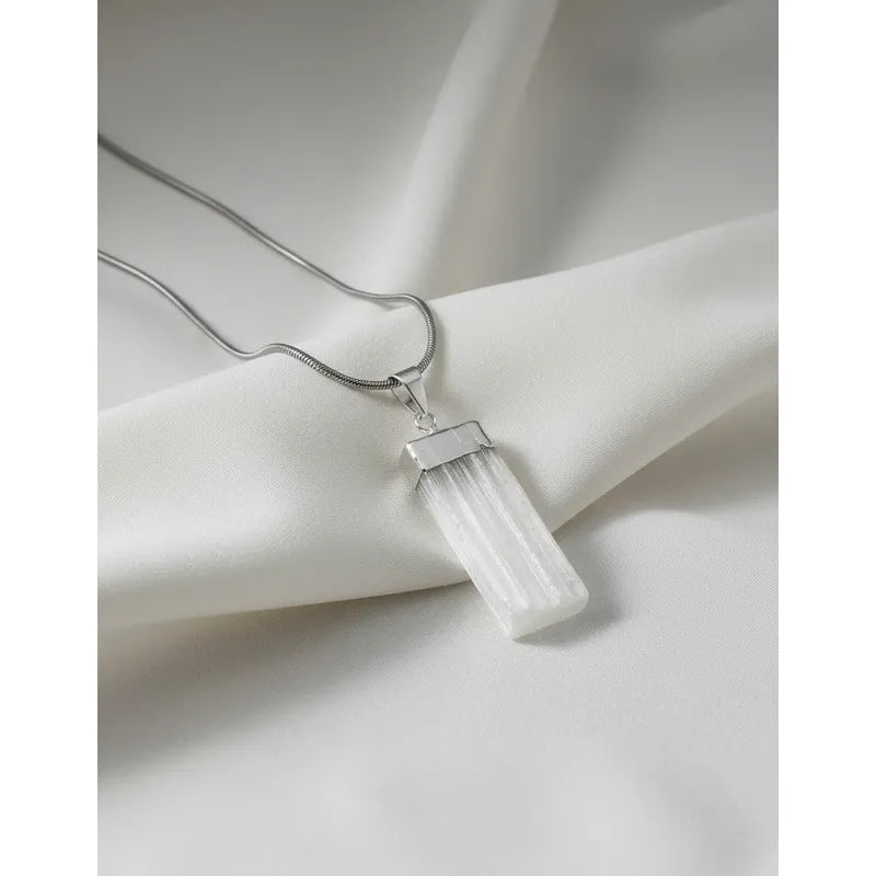 Collar Pureza Dije Selenita Con Baño De Plata Y Cadena Dije Selenita Baño De Plata 3 Cm