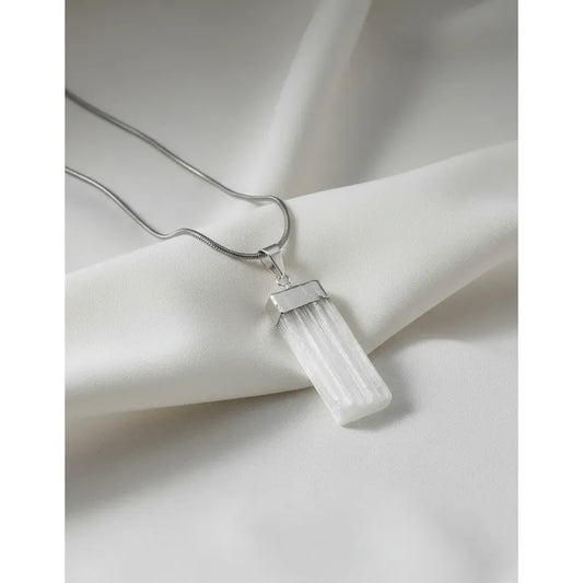 Collar Pureza Dije Selenita Con Baño De Plata Y Cadena Dije Selenita Baño De Plata 3 Cm