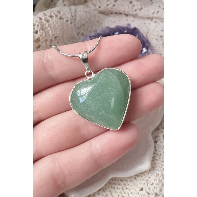 Collar Corazón De Piedra Jade Auténtica Incluye Cadena Corazón Jade