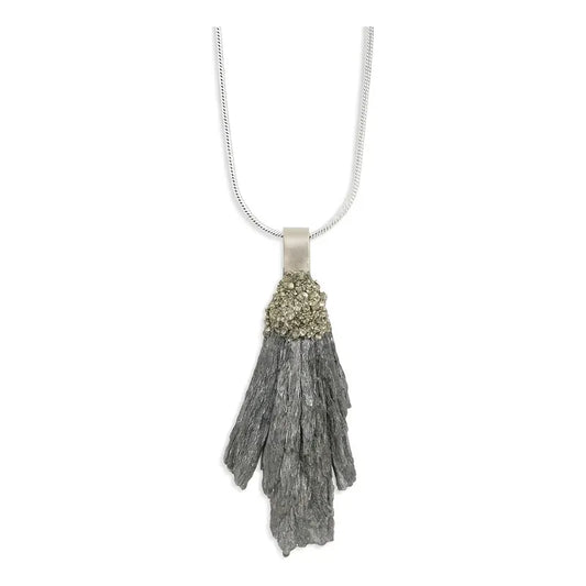 Collar Cianita Negra Grande Escoba De Bruja Cadena De Acero Color Cianita Con Pirita