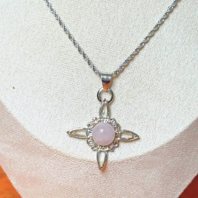 Collar Protección Nudo De Bruja Cuarzo Rosa Cadena De Acero
