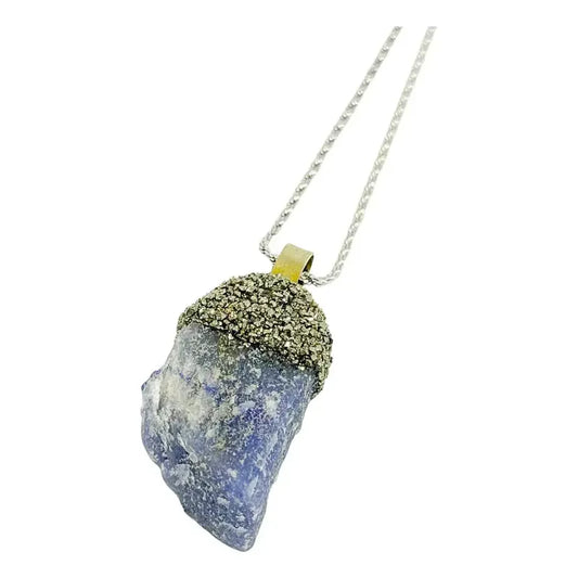 Collar Calma De Cristal En Bruto Cuarzo Azul Pirita Y Cadena Cuarzo Azul